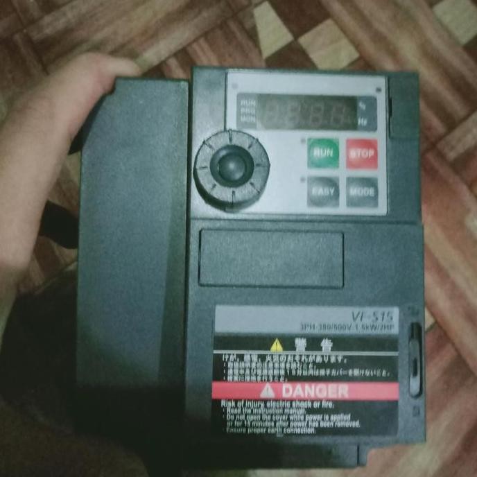 TERBARU - INVERTER TOSHIBA VFS15-4015PL-W/TOSHIBA VF-S15 3PH-380/500V-1.5KW/2HP