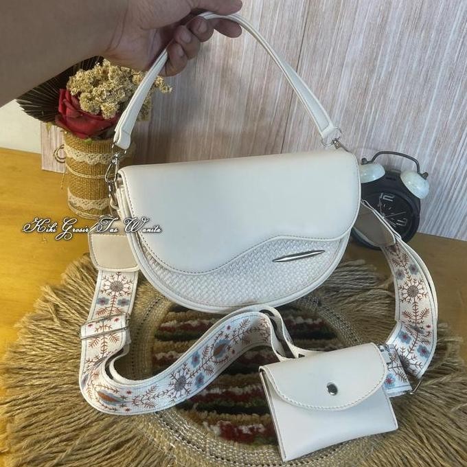 TAS SELEMPANG HALFMOON ROTTAN 2 TALI LISBAN ELEGAN DAN JINJING Wanita Cewek TB