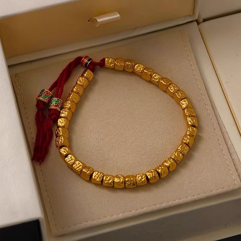 Gelang Tradisional Buatan Tangan Dengan Tali Merah Emas Persegi Emas Patah Tali Merah Dikepang