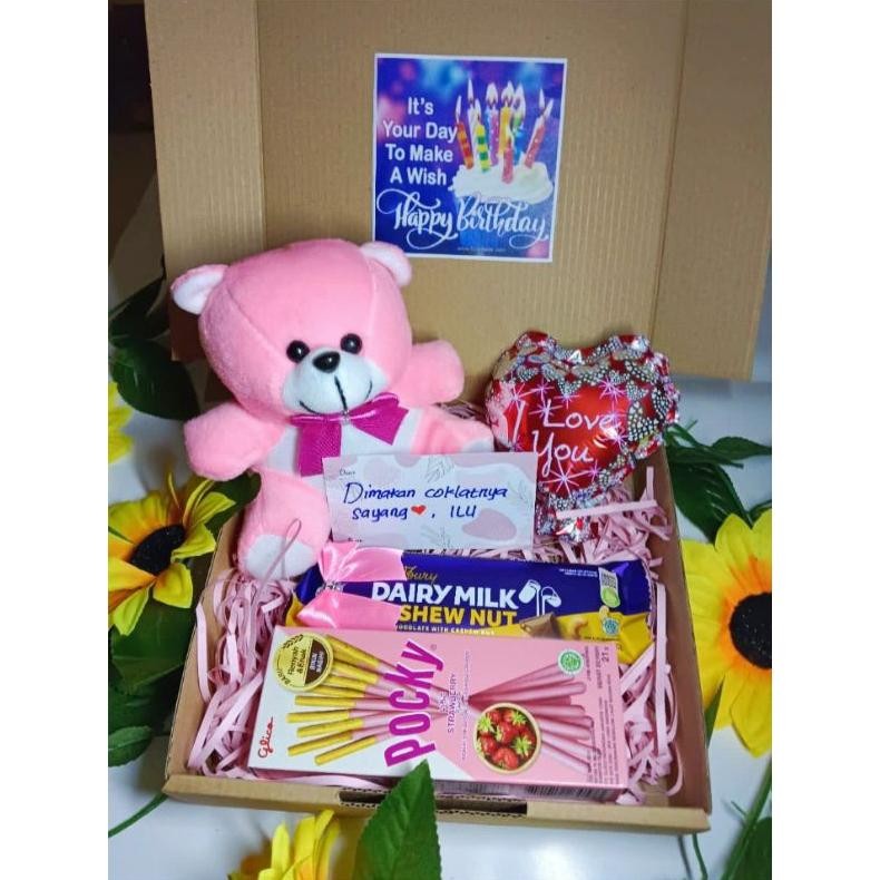 

Kado/Hampres/Gift Box Cokelat Ulang Tahun, Anniversary, Graduation dll