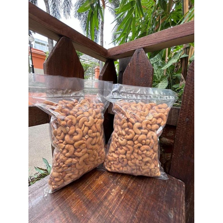 

Kacang Mede/Kacang Mete Ori 1000Gr Kualitas Terbaik Harga Termurah