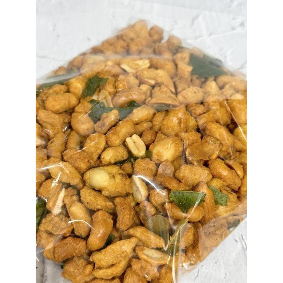 

1Kg Kacang Thailand Crispy Manis Daun Jeruk