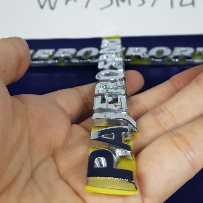 Logo Emblem Pajero Sport Bagasi Mobil / Emblem Pajero Sport Kecil