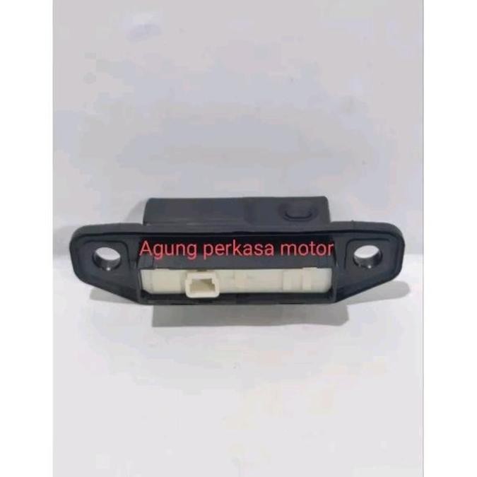 Handle pintu bagasi, tombol pintu bagasi new yaris (original) TERBARU