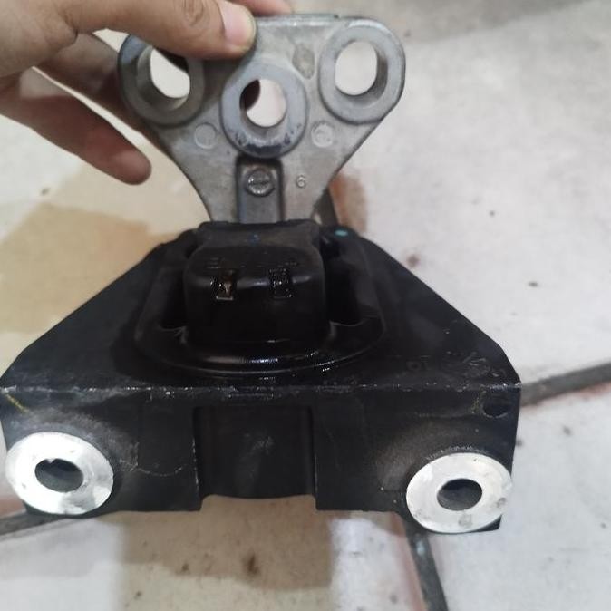 Karet Pangkon Dudukan Mesin Engine Mounting Monting Kiri Aki Transmisi At Matic Automatic Honda Crv 
