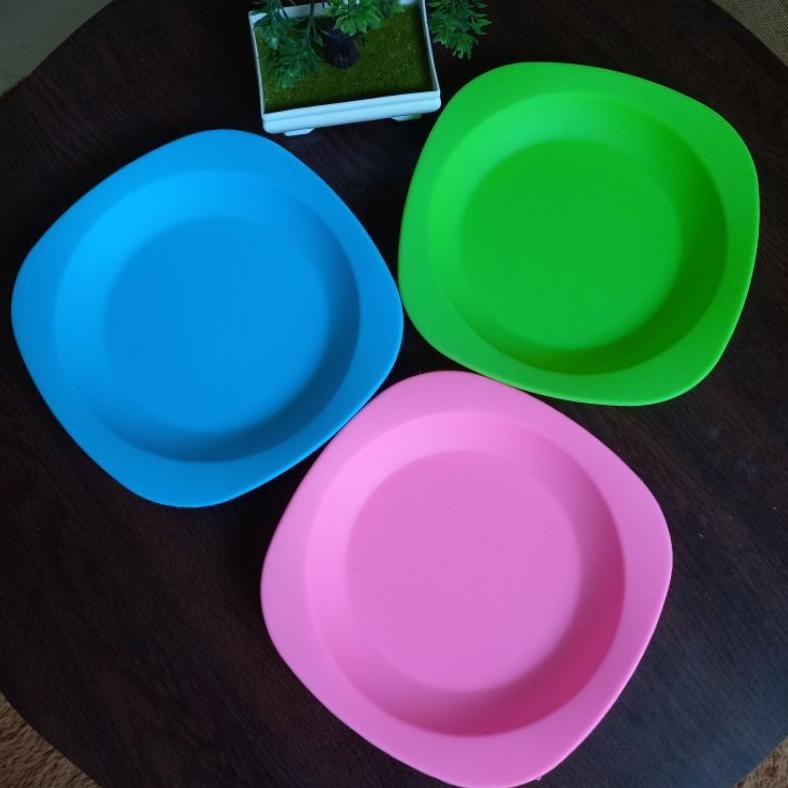 Piring Plastik Harmonis - 8" - Ori Harmonis- Piring Segi Plastik - Panjang 21 Cm- Piring Mahkota Tre