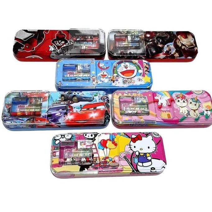 

Up Harga (1Pcs ) Kotak Pensil Kaleng Motif Plus Isi Cc-7100
