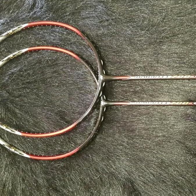 TERBARU - Yonex brand new unstrung,the legendary Armortec 700 OC IP.Spec 3UG5.