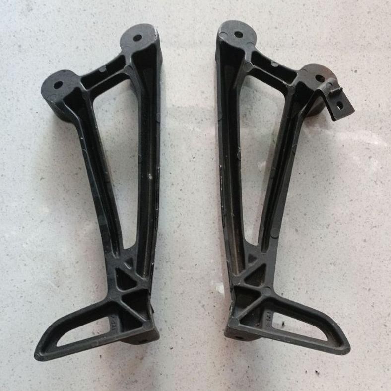 GH Postep Footstep Belakang MoGE YAMAHA MT07 Ori Bahan Belum Cat