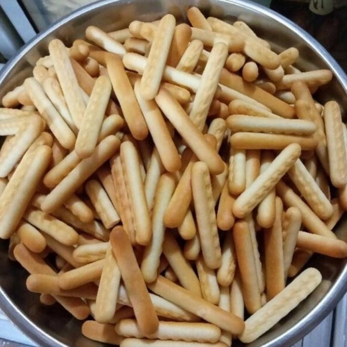 

Cemilan Biskuit Stik - Biskuit Stik Nikmat Camilan Cemilan 300Gram