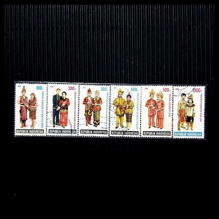 

TERMURAH PRANGKO INDONESIA. PAKAIAN PENGANTIN DAERAH 1991. SET (6V) USED !!!!!!