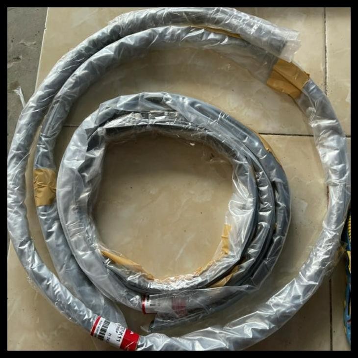 HOT DEAL KARET LIST LIS ROOF ATAP BAGIAN ATAS SAMPING KACA DEPAN MOBILIO !!!