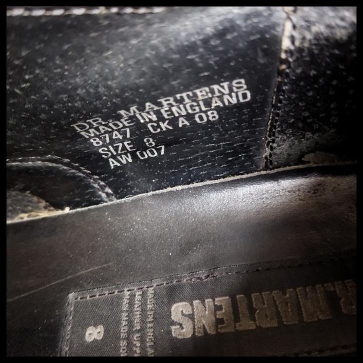 TERBARU VINTAGE SEPATU KULIT DR MARTIN ENGLAND 1996
