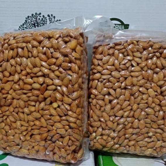 

Kacang Almond 1Kg Almond Panggang Kupas Roasted Almond Natural