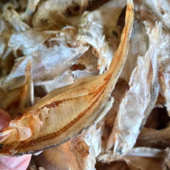 

Ikan Asin Bilis Tawar 1/4 kg