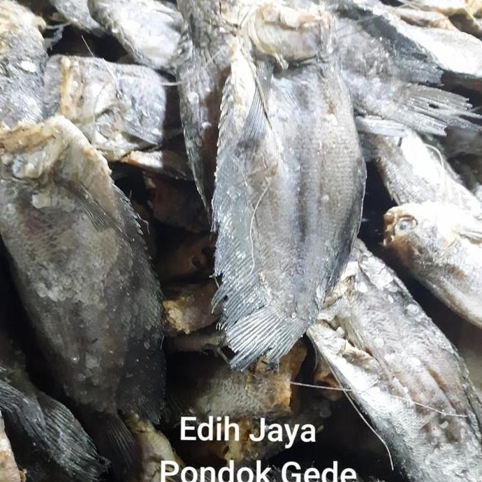 

Ikan Asin Sepat Siam Asli Kalimantan Netto 250 Gram