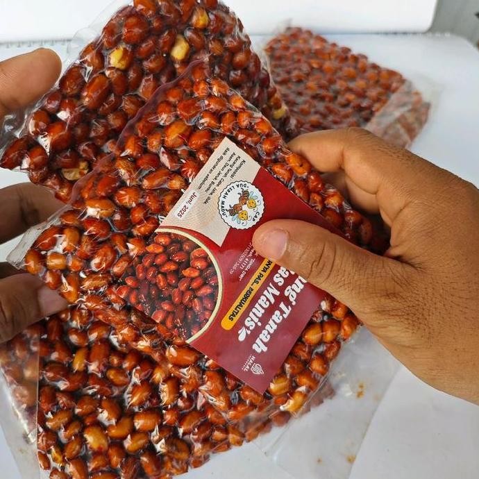 

Kacang Tanah Balado Pedas Manis 100 Gram Cap Dua Lebah Kemasan Jumbo - Merah, Cemilan, Makanan - Asin Food Snacks Mete