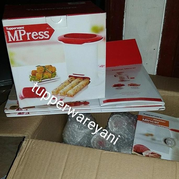 Mpress cetakan kue Tupperware