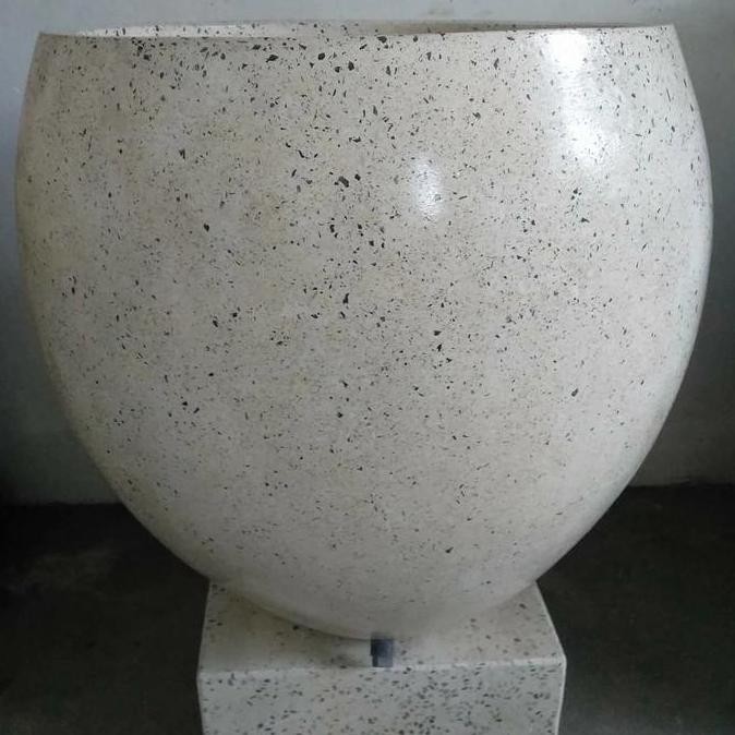 Gentong mandi marmer membuat air menjadi lebih dingin