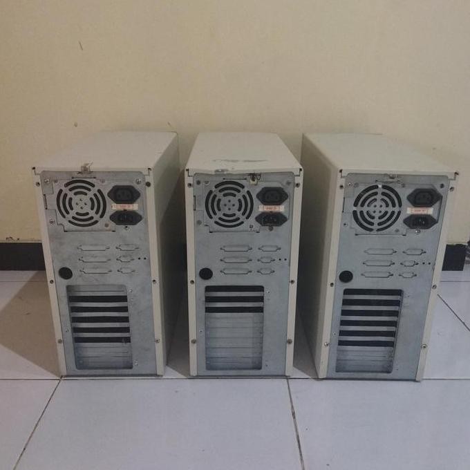 Vintage - Casing CPU Pentium 1 Jadul Model Keyboard Serial