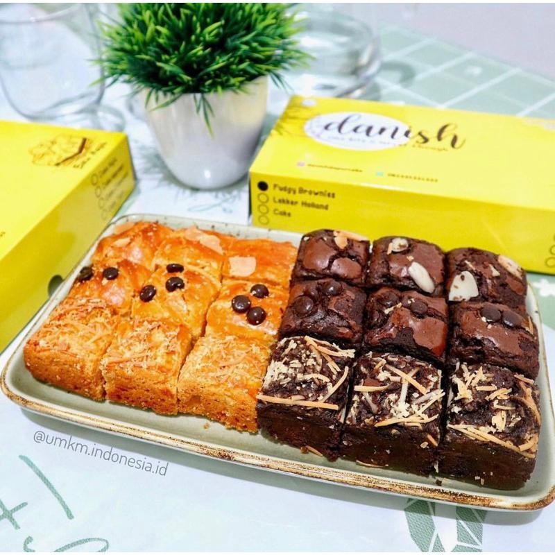 

RKM Danish Mix Brownies Lekker 20x10 (18 potong) Panggang Cemilan Oleh-Oleh by danishdapurcake