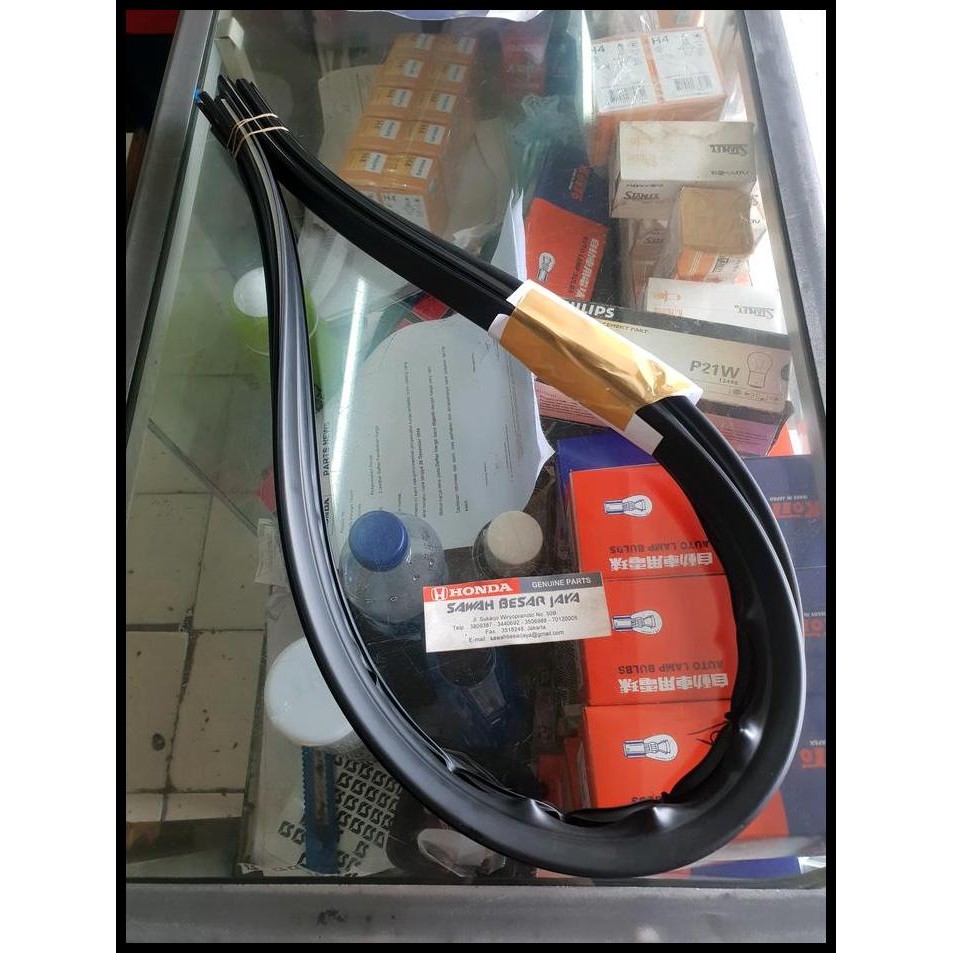 DISKON KARET MOLDING LIST LIS KACA DEPAN BAGIAN ATAS HONDA CRV RD GEN.2 2002 2003 2004 2005 2006 ORI