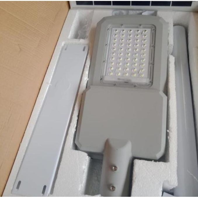 Lampu Jalan Solar Cell 100w PJU two in one 100 watt Solar Panel Sorot murah