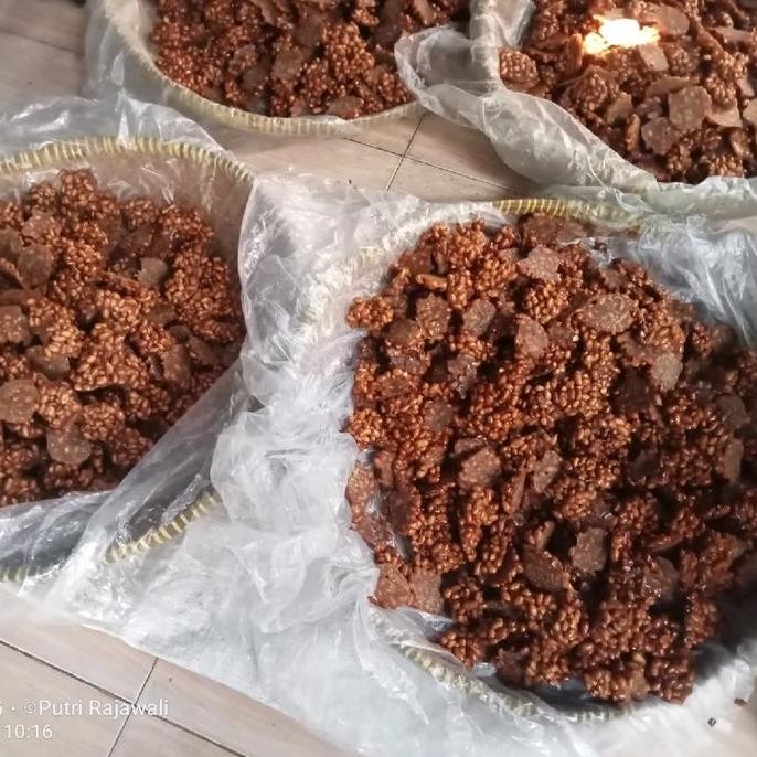 

Ampyang Kacang Rasa Jahe Makanan Manis Cemilan Kering Jajanan