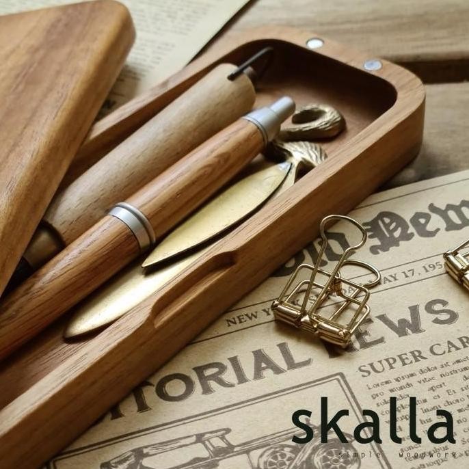 

Levande Tempat Pensil Kayu Jati New Stok