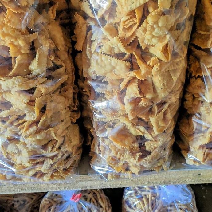 

Cemilan Pangsit Bawang 250Gram Rp14.000 Enak Renyah Gurih Nikmat Sekali - Snack Makanan - Food