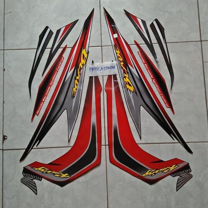 striping blade 2011 hitam ful merah