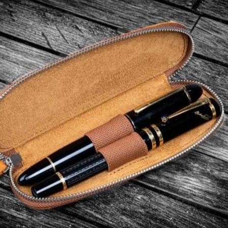 

Galen Leather Leather Zippered 2 Pens Slim Pen Case New Stok