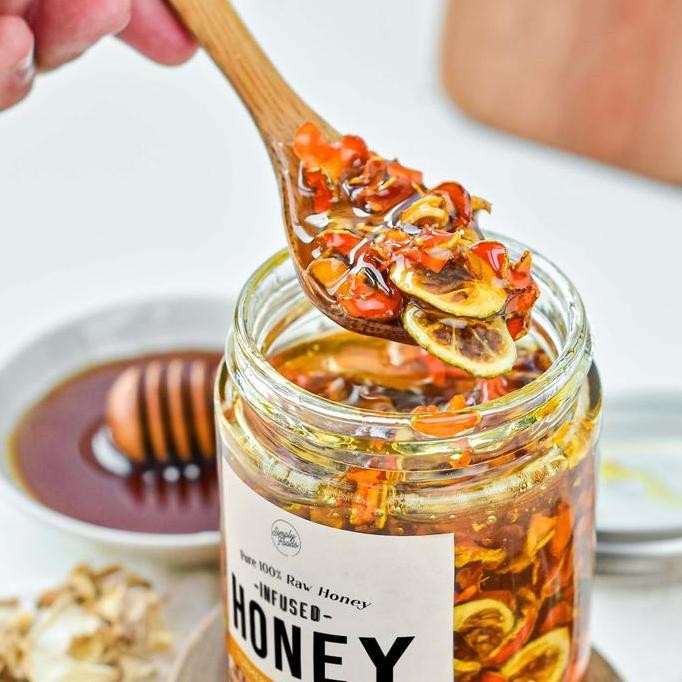 

TERMURAH SIMPLY HERBAL INFUSED HONEY 250GR MADU MURNI PREMIUM