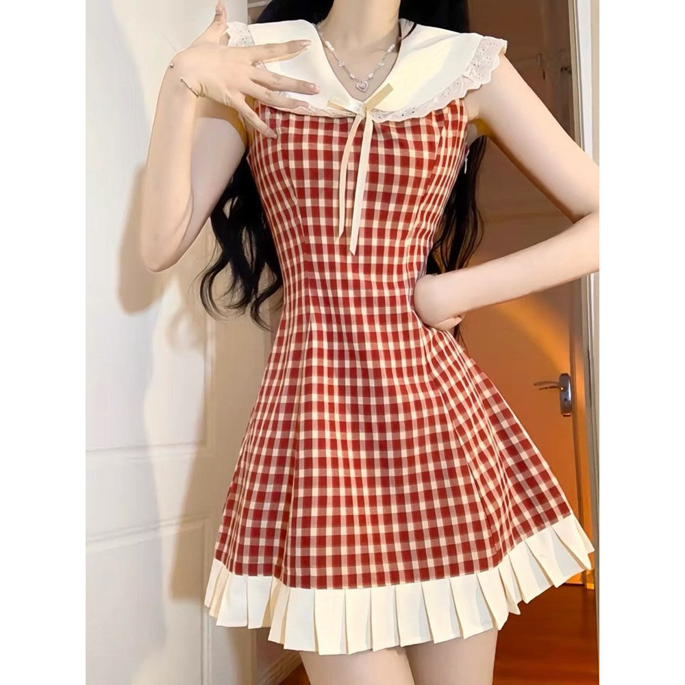 Gaun renda patchwork Prancis dengan pola kotak-kotak merah a Rok Garis