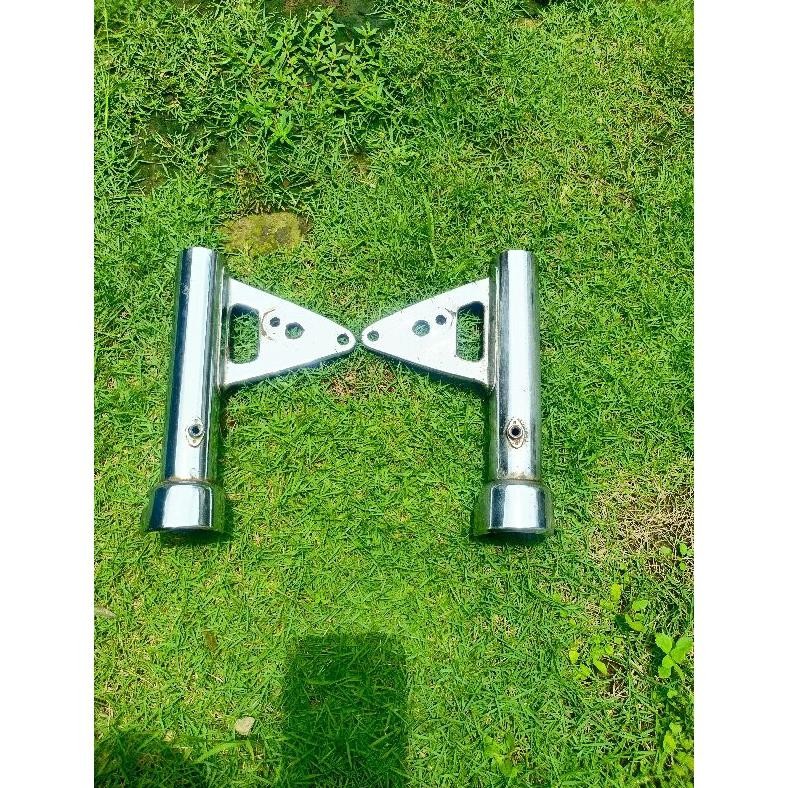 kupingan/pangkon lampu gl 125 original tahun tua/pangkon lampu gl 125 original