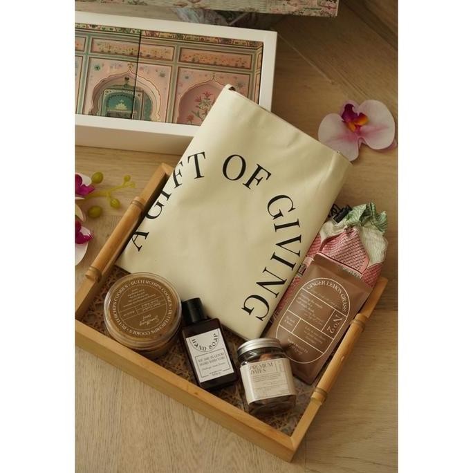 

Freesia - Hampers Lebaran/Paket Idul Fitri 2025/Hampers Ramadan/Hampers Eid Mubarak/Kado Lebaran 2025/Idul Fitri Parcel/Eid Al Fitr