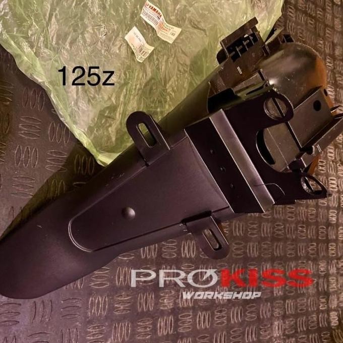 Spakbor Belakang 125Z Original Murah