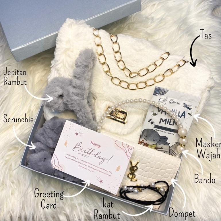 

[B2020]Hampers Gift Box Tas Lucu Bahan Bulu/Kado Hari Guru/Kado Hari Ibu/Kado Pacar/Kado Wisuda/Kado Wedding/Kado Anniversary/Kado Natal/Kado Valentine/Hadiah Ulang Tahun/Hampers Lebaran/Hampers Ramadan/Hadiah Pernikahan