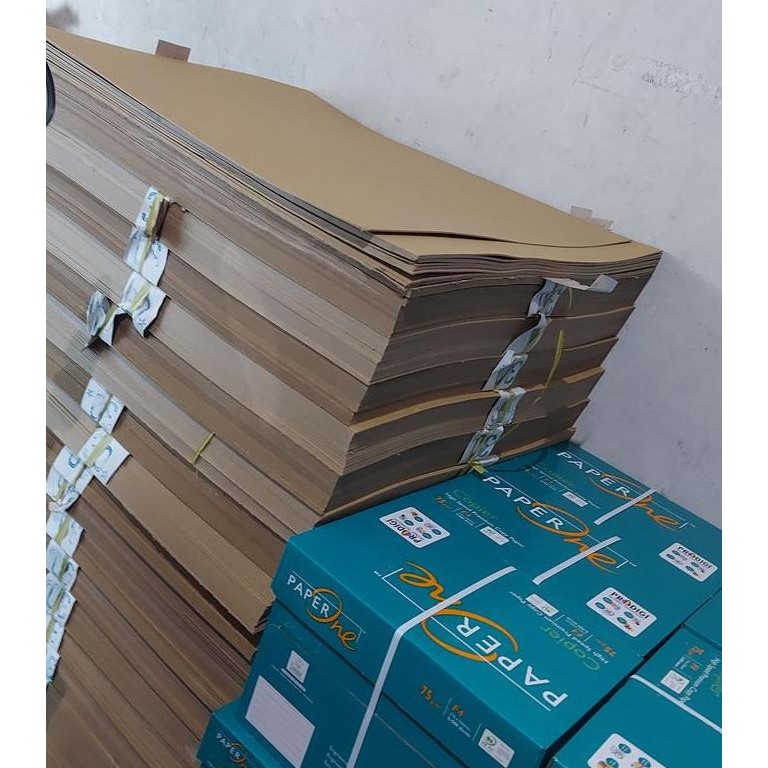 

BEBAS ONGKIR - 1 Pak Karton Yellow Board No 30* Ukuran Plano (65x75cm) ukuran 1200gr