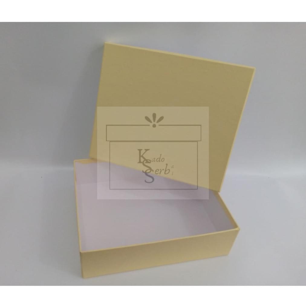 

Hardbox uk 25 x 25 x 8 cm | kotak kado | hampers | giftbox l Rigid box l kotak keras l kotak tebal Nugi