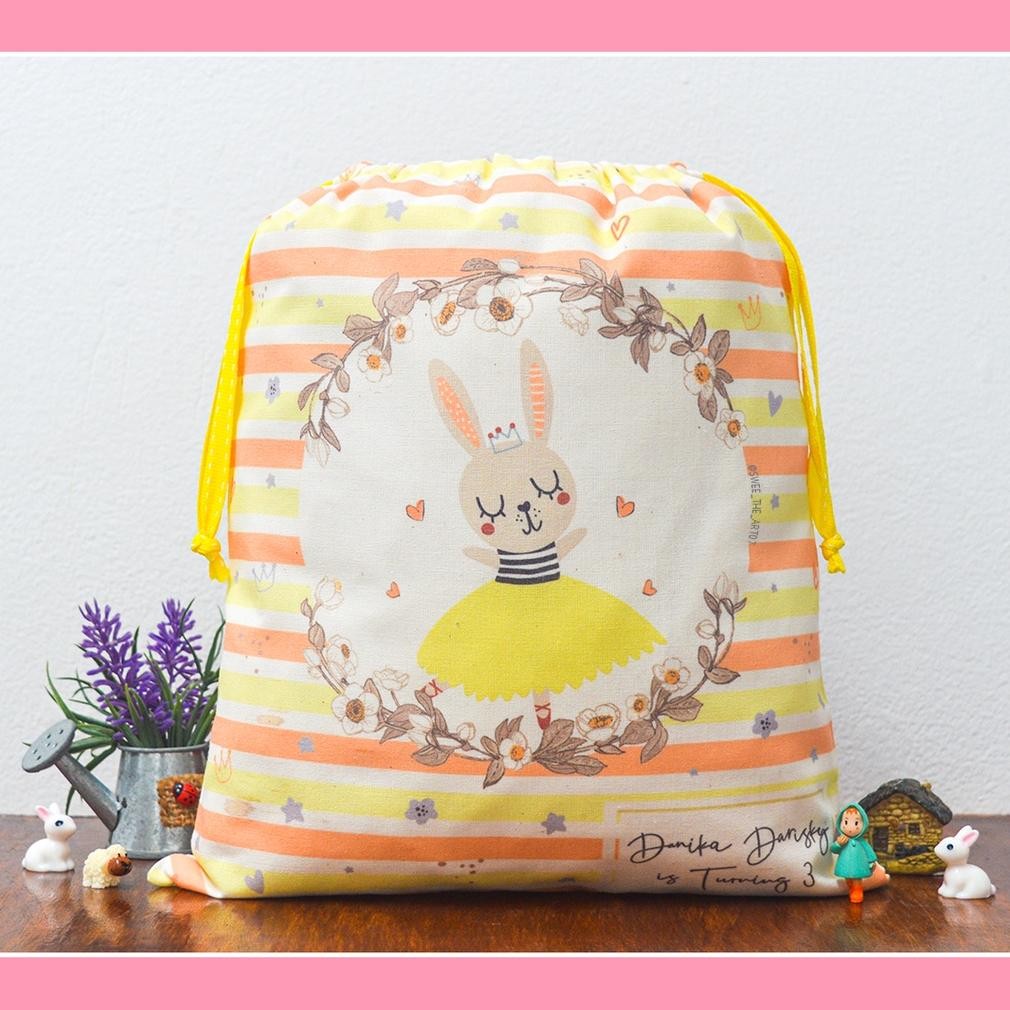 

Full Print 1 sisi Goodie Bag Pouch Serut Belacu Tas Ulang Tahun custom ukuran 25x30 Nugi