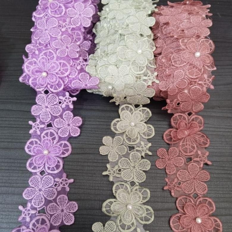 

Renda Bordir Per Roll Bunga Warna Menarik Nugi