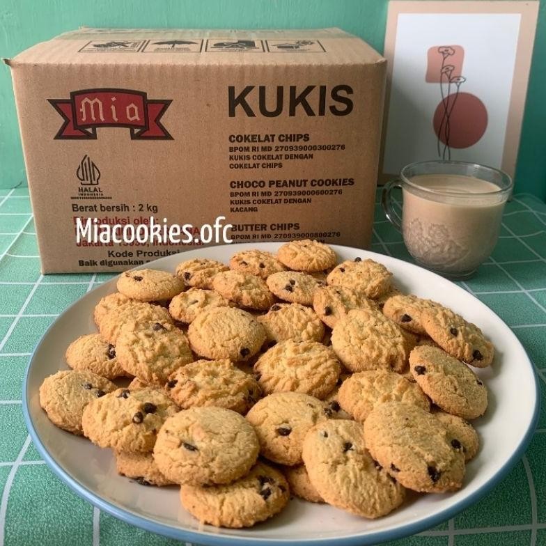 

HAMPERS COOKIES MIA 2KG Choco chips, butter chips dan choco peanut Nugi