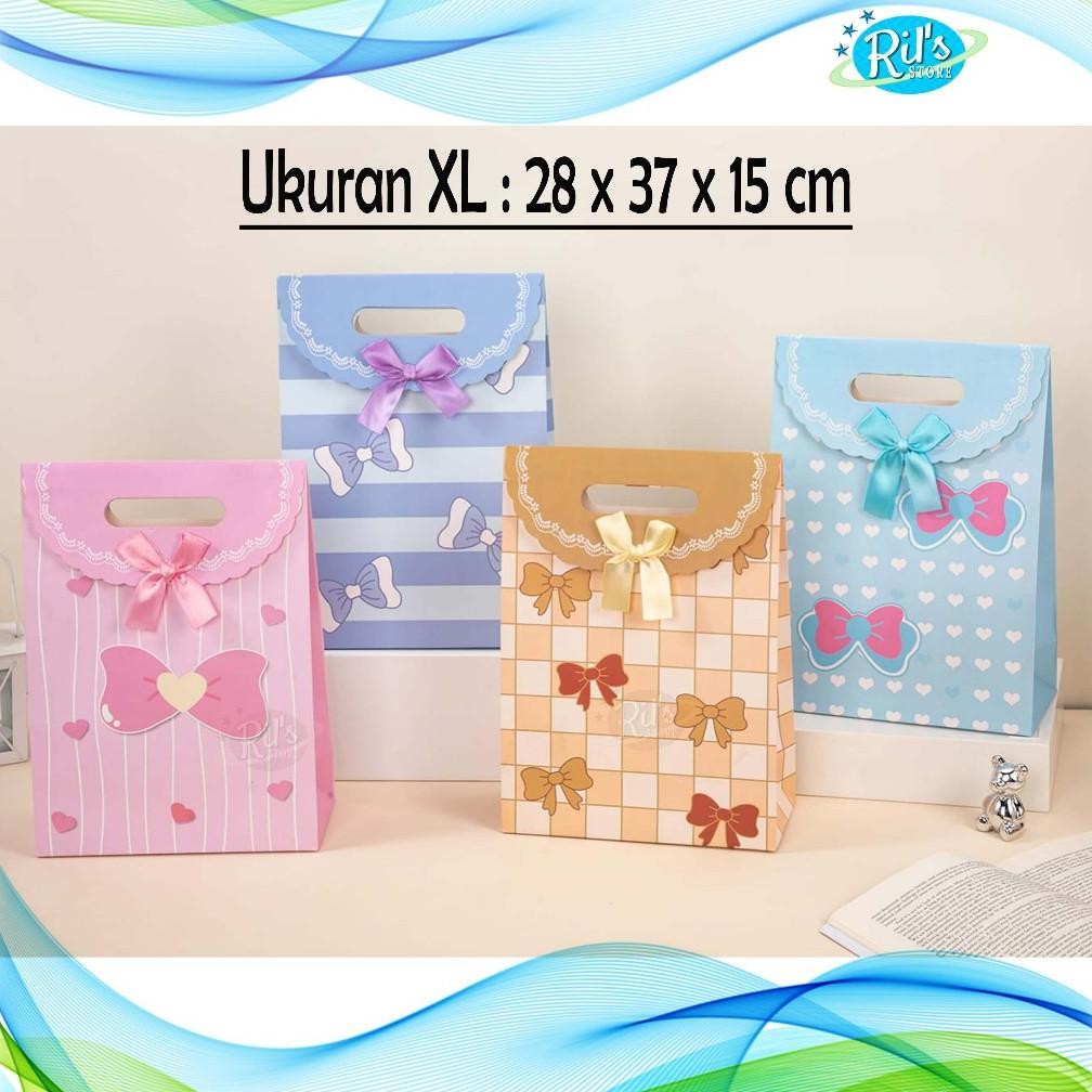 

PAPERBAG GLOSSY PREMIUM XL 28x15x37 CM - PAPERBAG PARTY POND - KADO - XL - PITA POND BAGUS Nugi