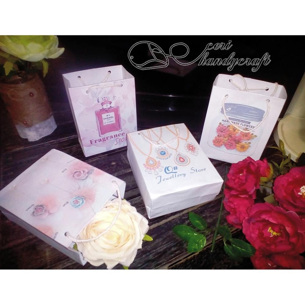 

paperbag mini uk.12x10x6cm isi 25pc desain custom Nugi