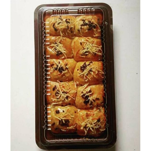 

Jual bolen peuyeum pisang keju dan coklat bandung Nugi