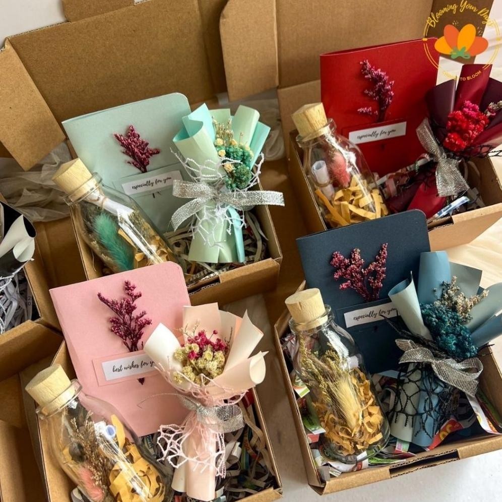 

Hampers Kado Souvenir Gift Box Minimalis Aesthetic Kado Ulang Tahun Wisuda Kado Cowok Kado Cewek Kado Pacar Kado Hampers Giftset Gift Box Hadiah Ulang Tahun Hadiah Graduation Nugi