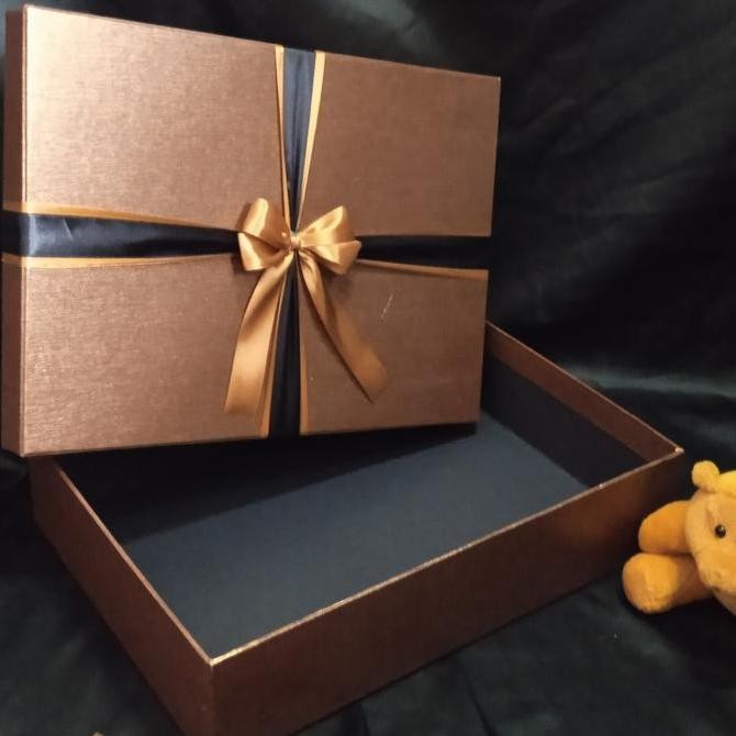 

Produk Baru!! Kotak Kado Besar Berpita 35x25x8cm | Gift Box Souvenir Parcel Eksklusif