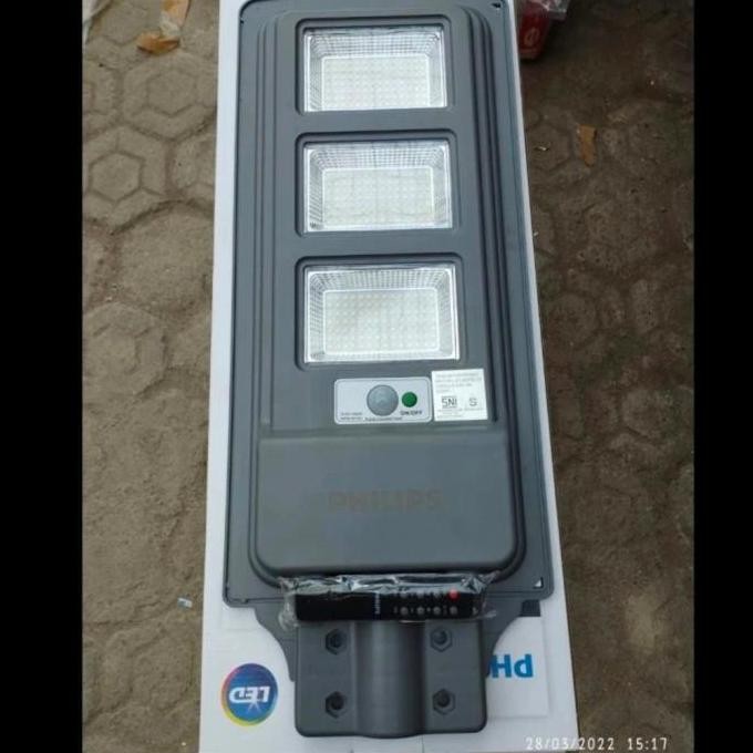 lampu jalan tenaga surya Philips solar cell pju 24.7w 4000lm