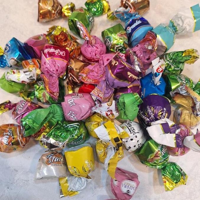 

Cokelat Arab Mix 1 Kg - Cokelat Turki Otentik Premium Oleh-Oleh Turkiye Termurah